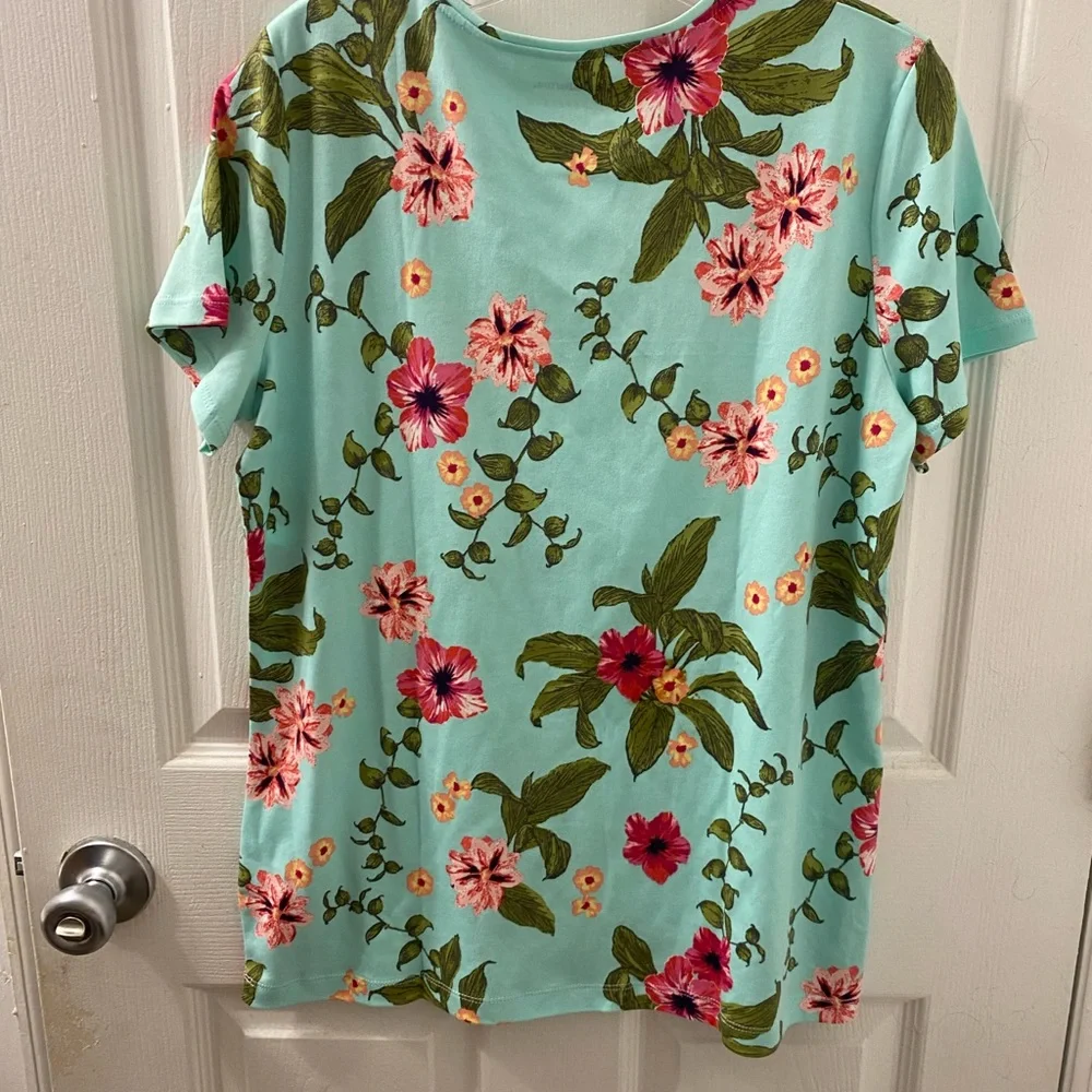 Croft and barrow blue Hawaiian shirt - Picture 3 of 3